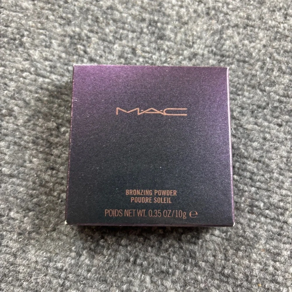 MAC Cosmetics NIB Bronzing Powder color: Baiana Bronze
